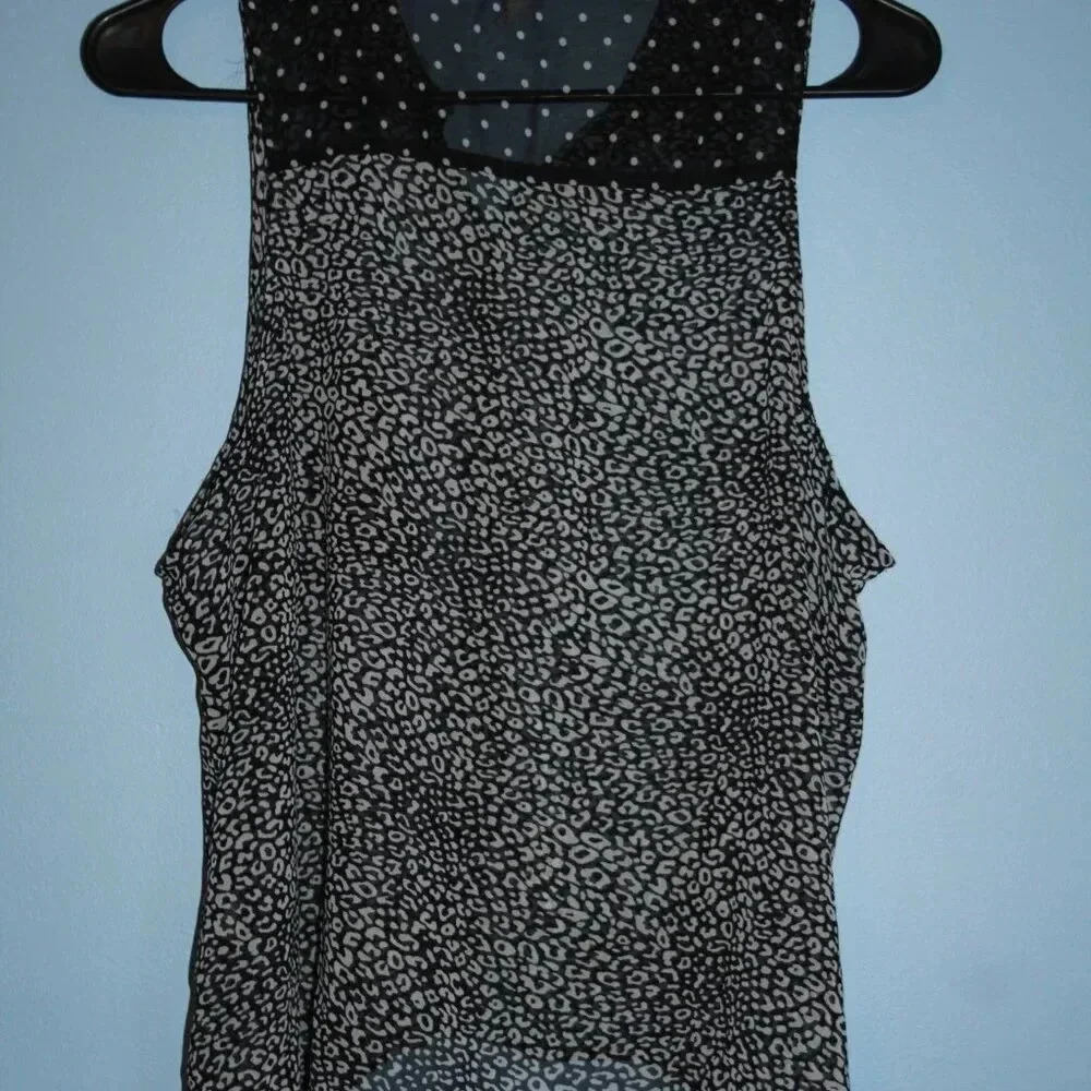 Aeropostale Sleeveless Black and White Animal Print Button Up Front Shirt XL - Picture 9 of 13